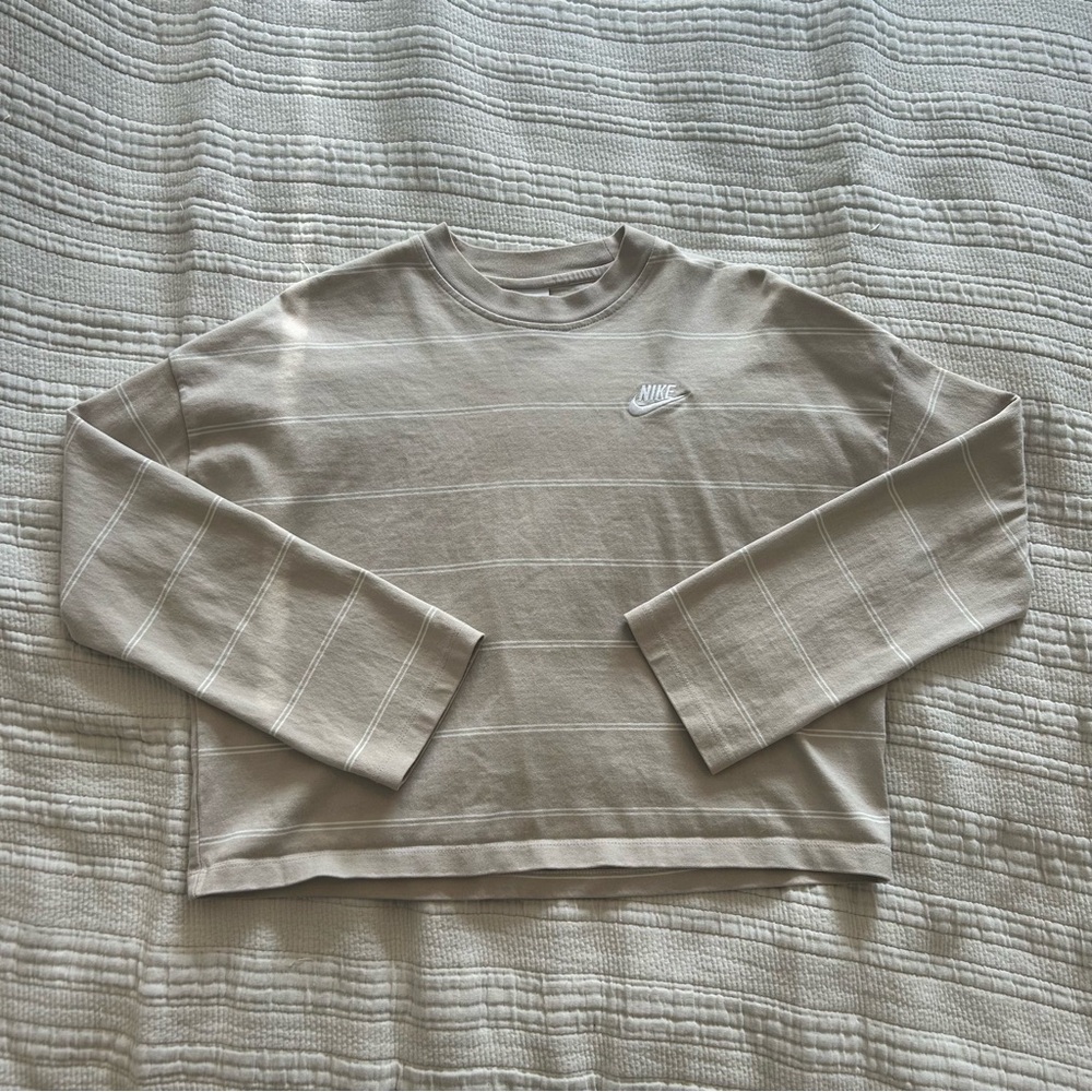 Nike Tan/White Stripe Crop Crew Neck Sweater Women’s Size Small